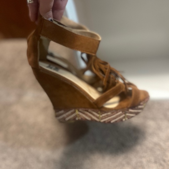 5/25🎀 - Picture 2 of 3